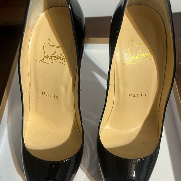 Louboutin heels - Picture 4 of 7